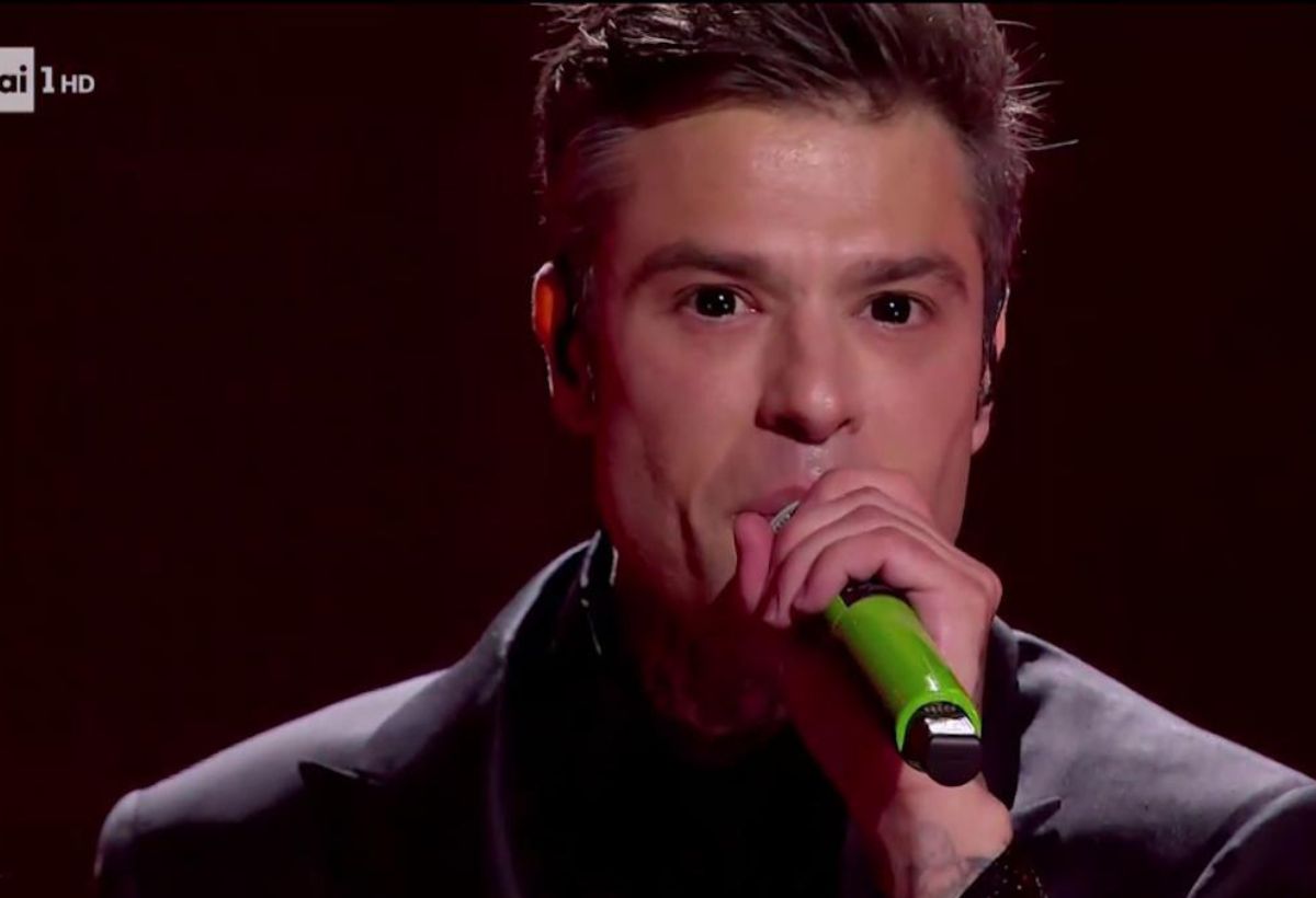 Fedez-occhi-neri