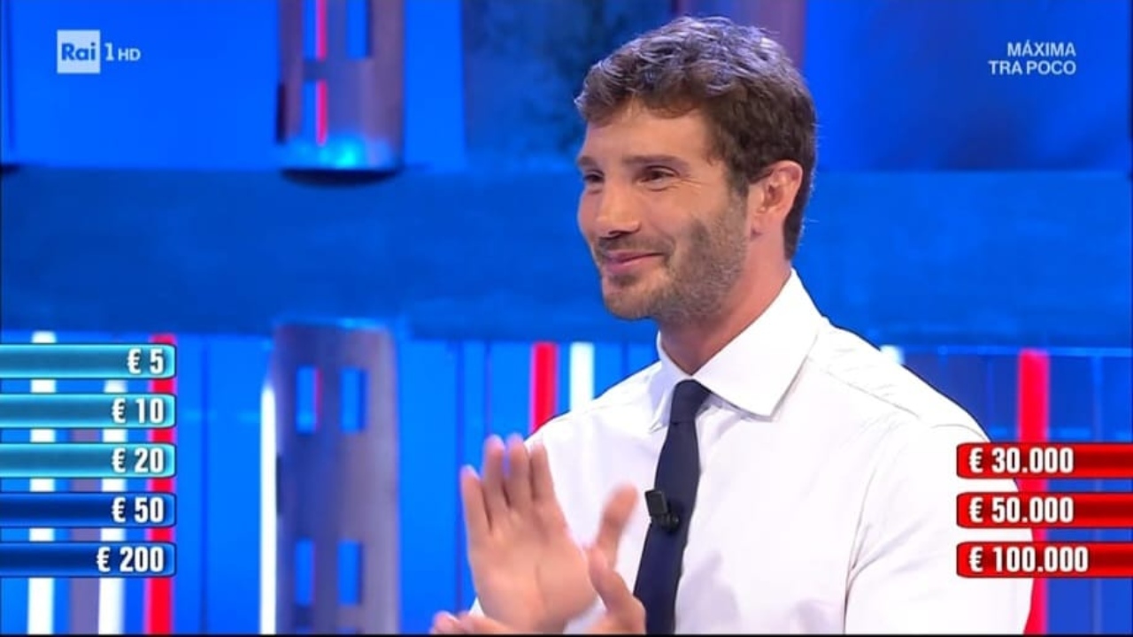 affari-tuoi-stefano-de-martino-1