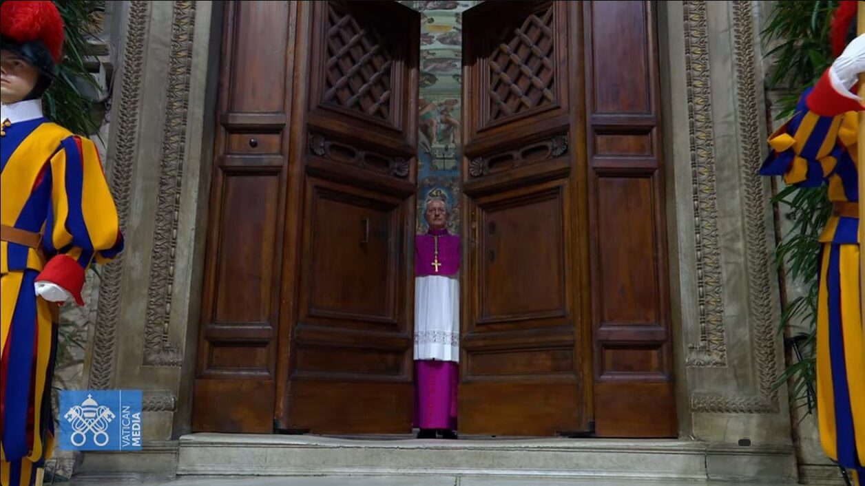 ascolti-extra-omnes-e1746707177571