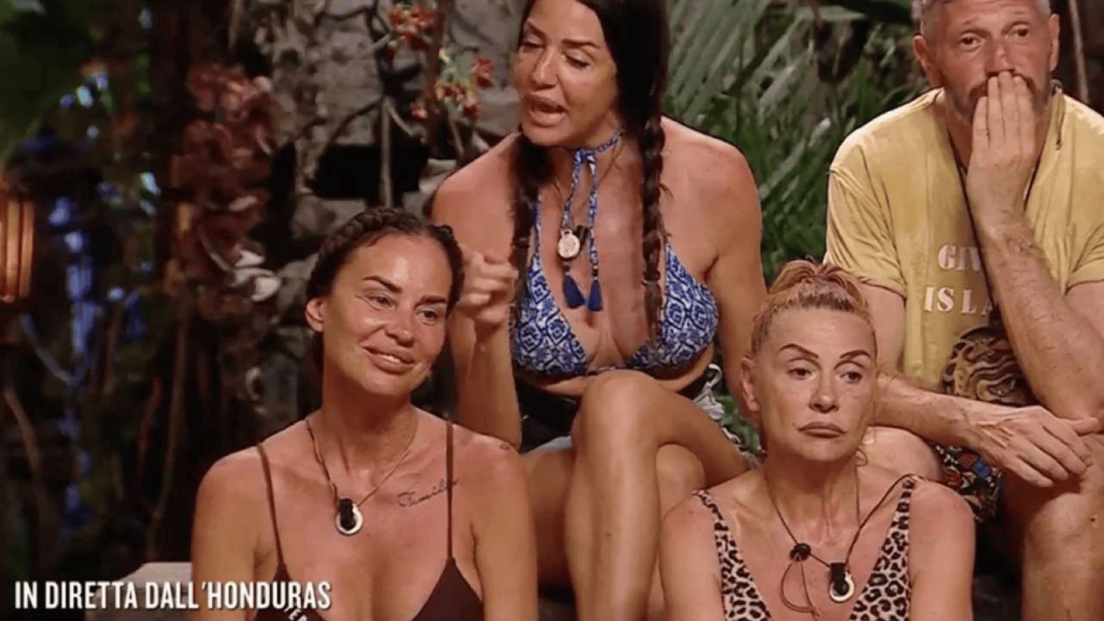 l-isola-famosi-2025-lite-diretta-antonella-alessia-tu-non-bene-v4-798675