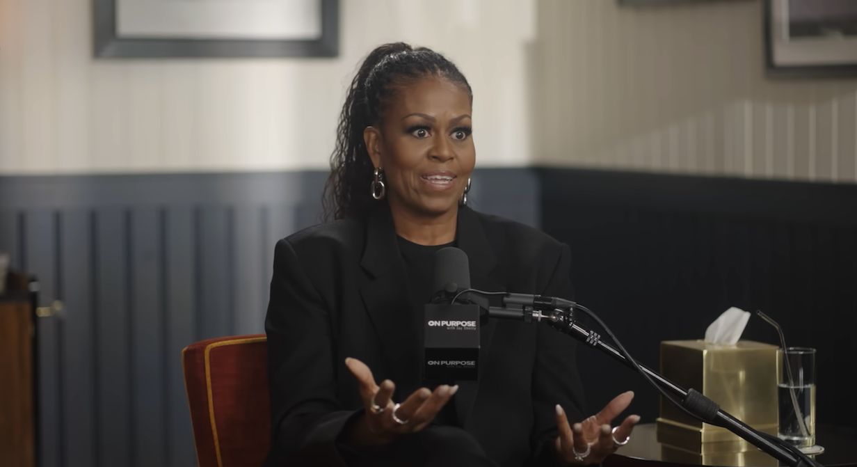 michelle-obama-sono-terapia-attraversando-transizione-v4-798667