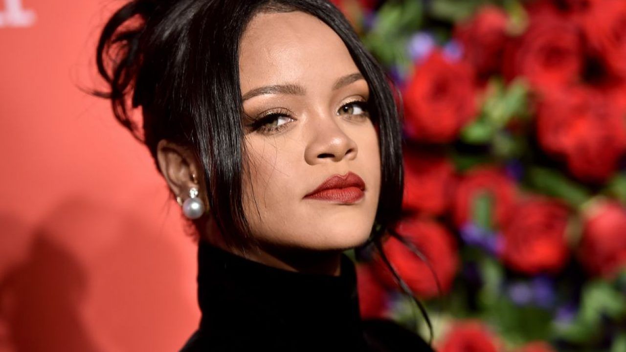 rihanna-incinta-figlio-annuncio-gravidanza-met-gala-v4-797973